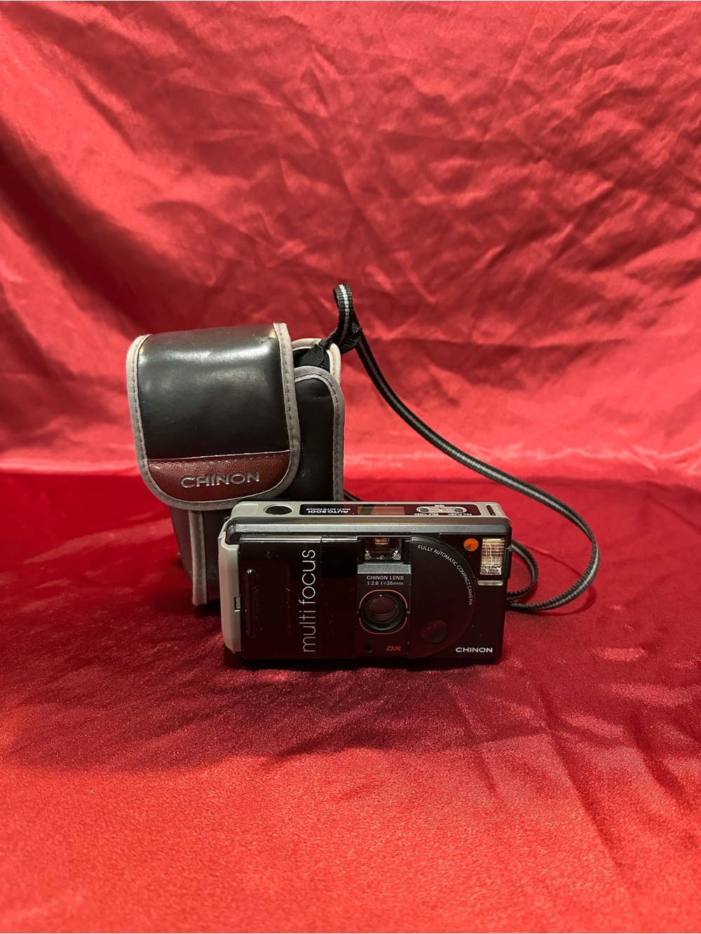 Vintage Chinon Auto 3001 35mm Film Camera Point & Shoot w/ Case - Tested